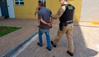 Imagem referente a Homem é detido após desacatar gerente de banco em Cascavel