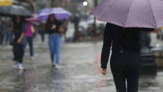 Pancadas de chuva atingem litoral sul e região metropolitana de SP