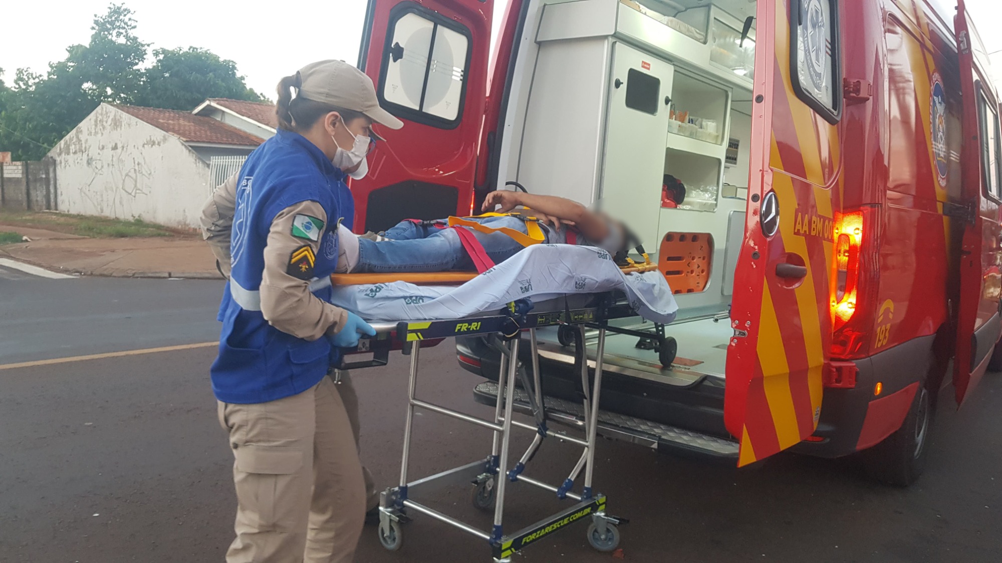 Motociclista fica ferido em acidente no Santa Cruz