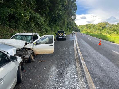 Imagem referente a Colisão frontal na BR-373 deixa três feridos e interdita pista em Candói