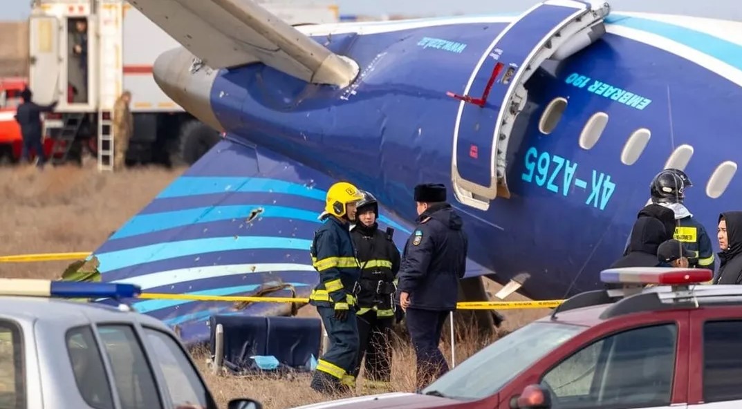 Gravadores do Embraer abatido no Cazaquistão chegarão ao Brasil hoje
