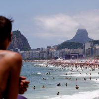 Imagem referente a Brasil bate recorde de entrada de turistas internacionais