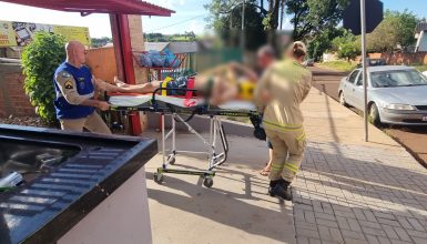 Imagem referente a Homem pula na piscina, bate rosto no concreto e é socorrido pelo Siate