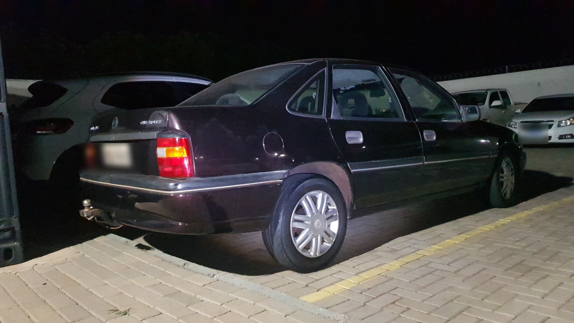 Vectra de "estouro" com registro de furto é recuperado no Santa Cruz