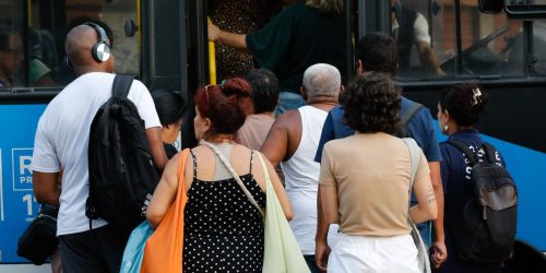 Imagem referente a Passagem de ônibus no Rio subirá de R$ 4,30 para R$ 4,70