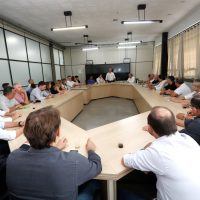 Imagem referente a Renato Silva e Mecabô fazem primeira reunião de trabalho com secretariado