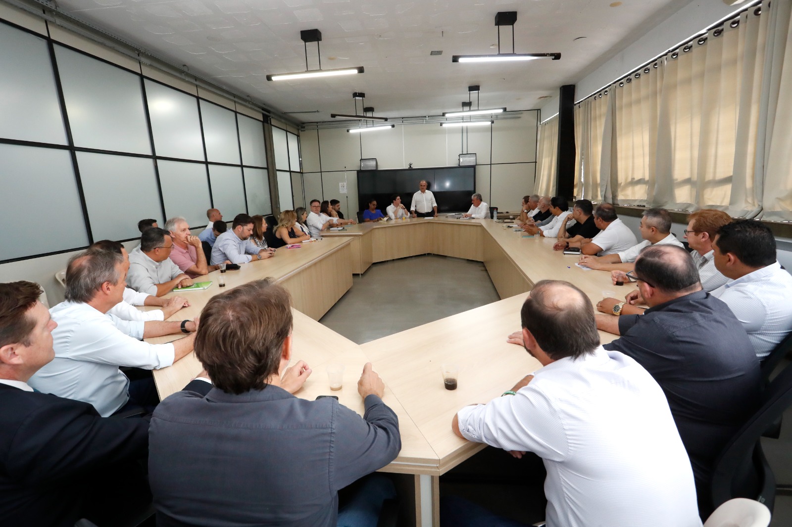Renato Silva e Mecabô fazem primeira reunião de trabalho com secretariado