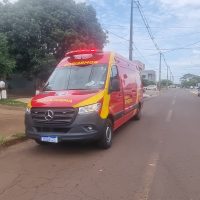 Imagem referente a Idosa pisa em falso ao descer do ônibus e fica ferida no Cascavel Velho