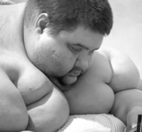 Imagem referente a Morre influenciador Gabriel Freitas que chegou aos 380 Kg e lutava contra a obesidade