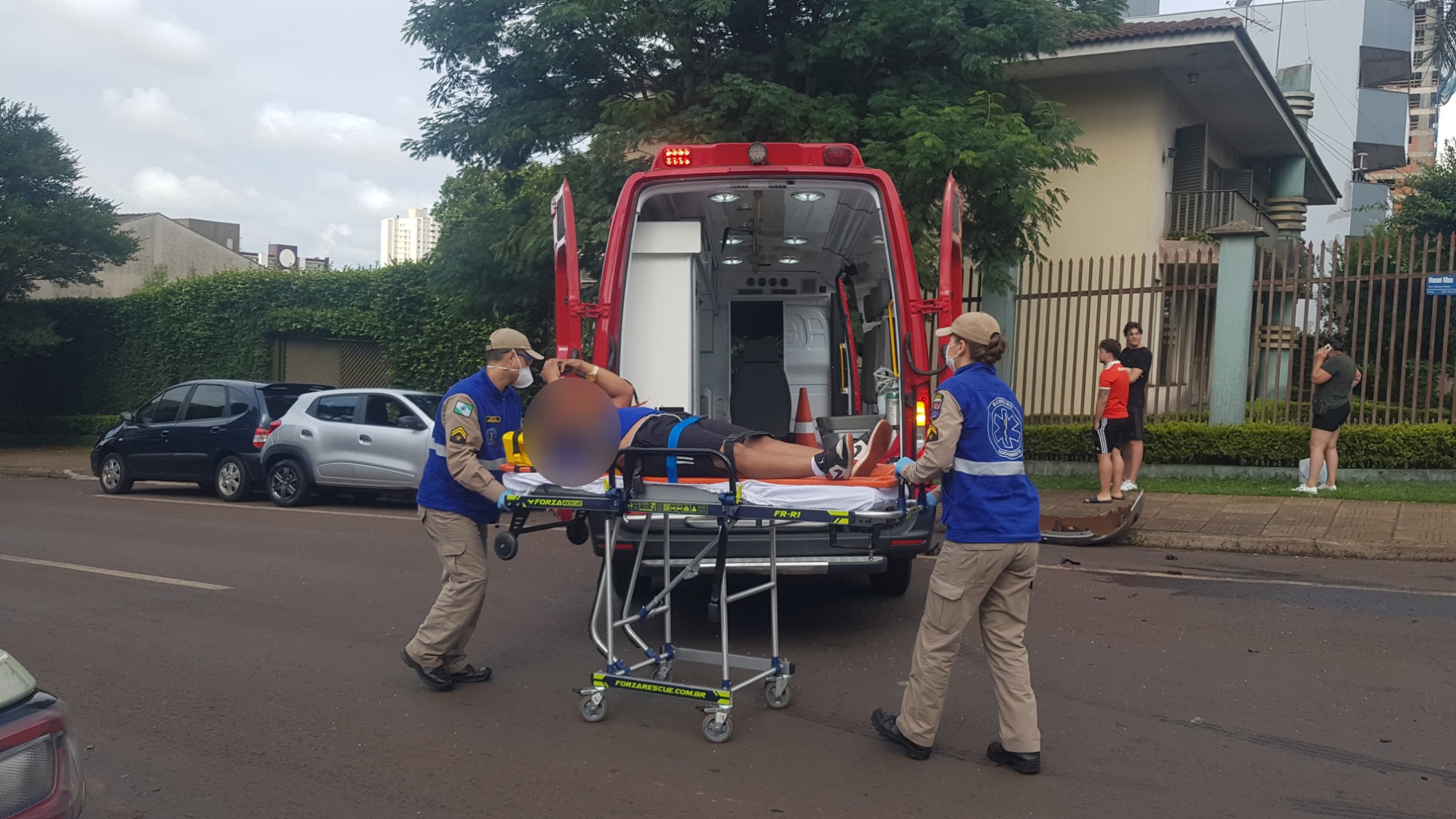 Três carros se envolvem em colisão no Centro de Cascavel