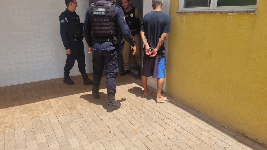 Indivíduo procurado por tráfico de drogas é preso no Santa Cruz