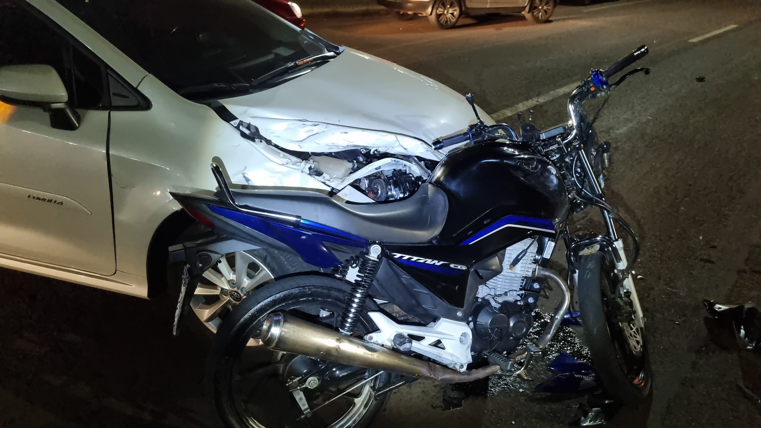 Jovem fratura tornozelo em acidente no Bairro Cancelli