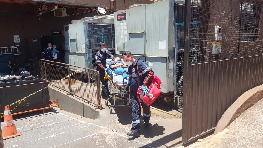 Funcionária de Shopping desmaia e é socorrida pelo Samu