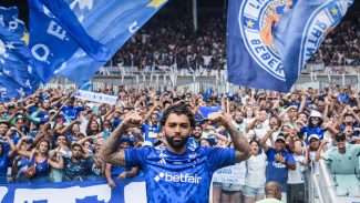 Gabigol é apresentado pelo Cruzeiro em um Mineirão lotado