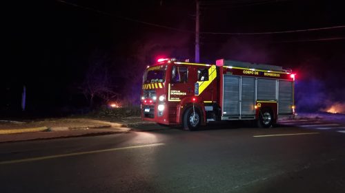 Imagem referente a Corpo de Bombeiros combate incêndio no Interlagos