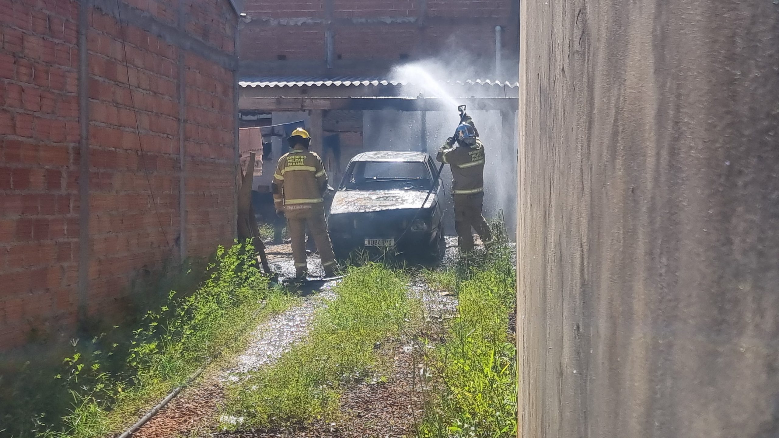 Incêndio criminoso? Uno pega fogo na Região Norte e chamas quase se espalham para casa