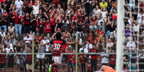 Imagem referente a Flamengo estreia na Copinha com goleada de 5 a 0