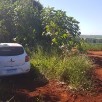 Imagem referente a Veículo que teria sido utilizado em homicídio em frente à prefeitura é encontrado na área rural