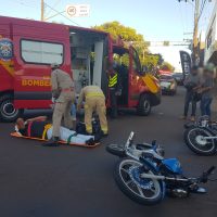 Imagem referente a Duas pessoas ficam feridas em acidente entre motos na Avenida Brasil