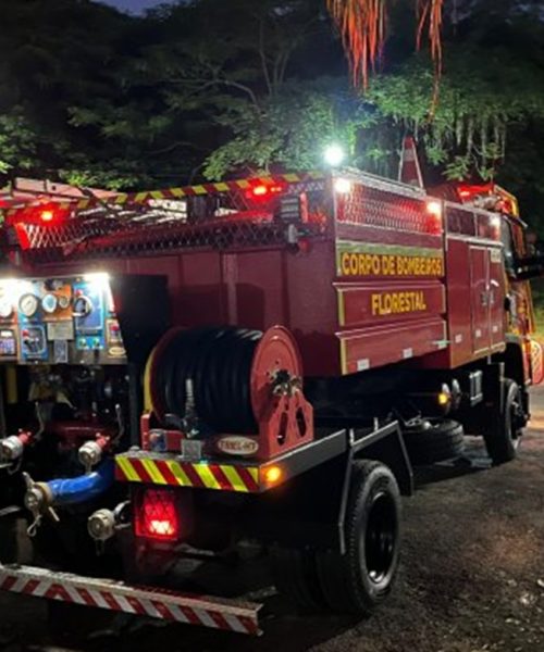 Imagem referente a Família e Bombeiros realizam busca por homem desaparecido em Balneário de Santa Helena