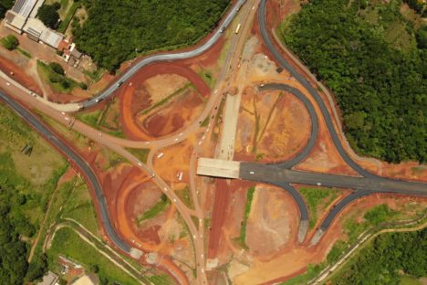 Imagem referente a Obra da Perimetral Leste de Foz do Iguaçu chega a 52,95% de execução