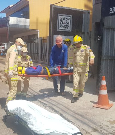 Imagem referente a Após muro ceder, trabalhador sofre queda de cerca de 3 metros na Rua Cuiabá