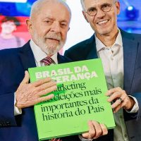 Imagem referente a Paulo Pimenta anuncia saída, e Sidônio Palmeira assumirá Secom