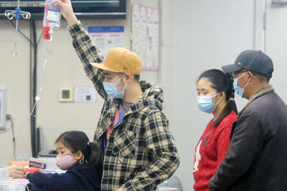 Ministério da Saúde acompanha surto de vírus respiratório na China Ministério da Saúde acompanha surto de vírus respiratório na China