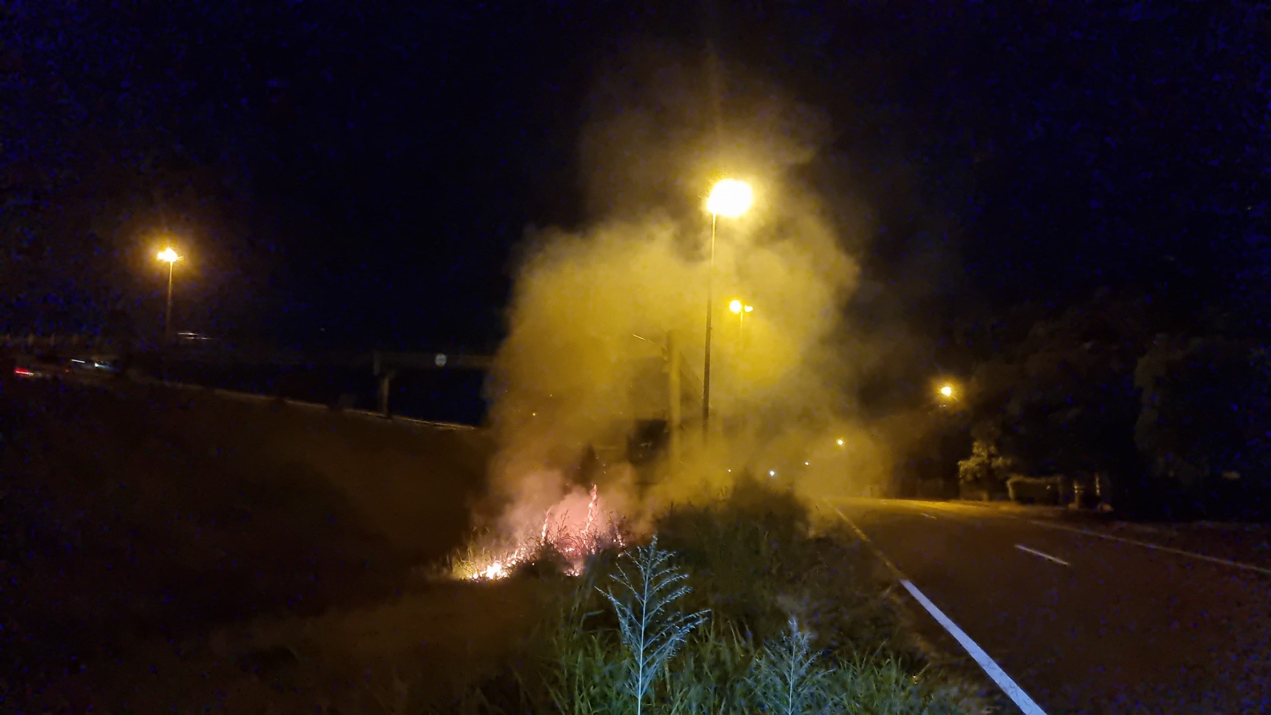 Incêndio em vegetação é registrado às margens da PRc-467 em Cascavel