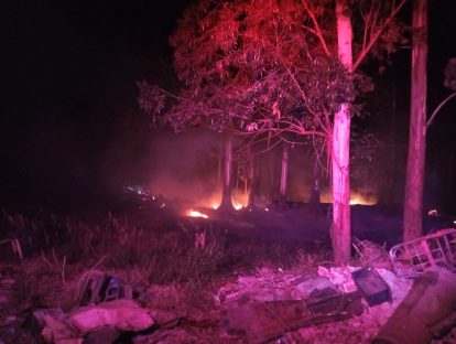 Imagem referente a Corpo de Bombeiros de Cascavel age rápido e controla incêndio próximo à BR-277