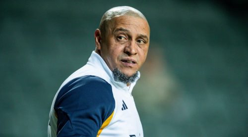 Imagem referente a Roberto Carlos está dormindo no CT do Real Madrid após divórcio