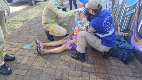 Imagem referente a Mulher cai na calçada e fica ferida no Brasmadeira