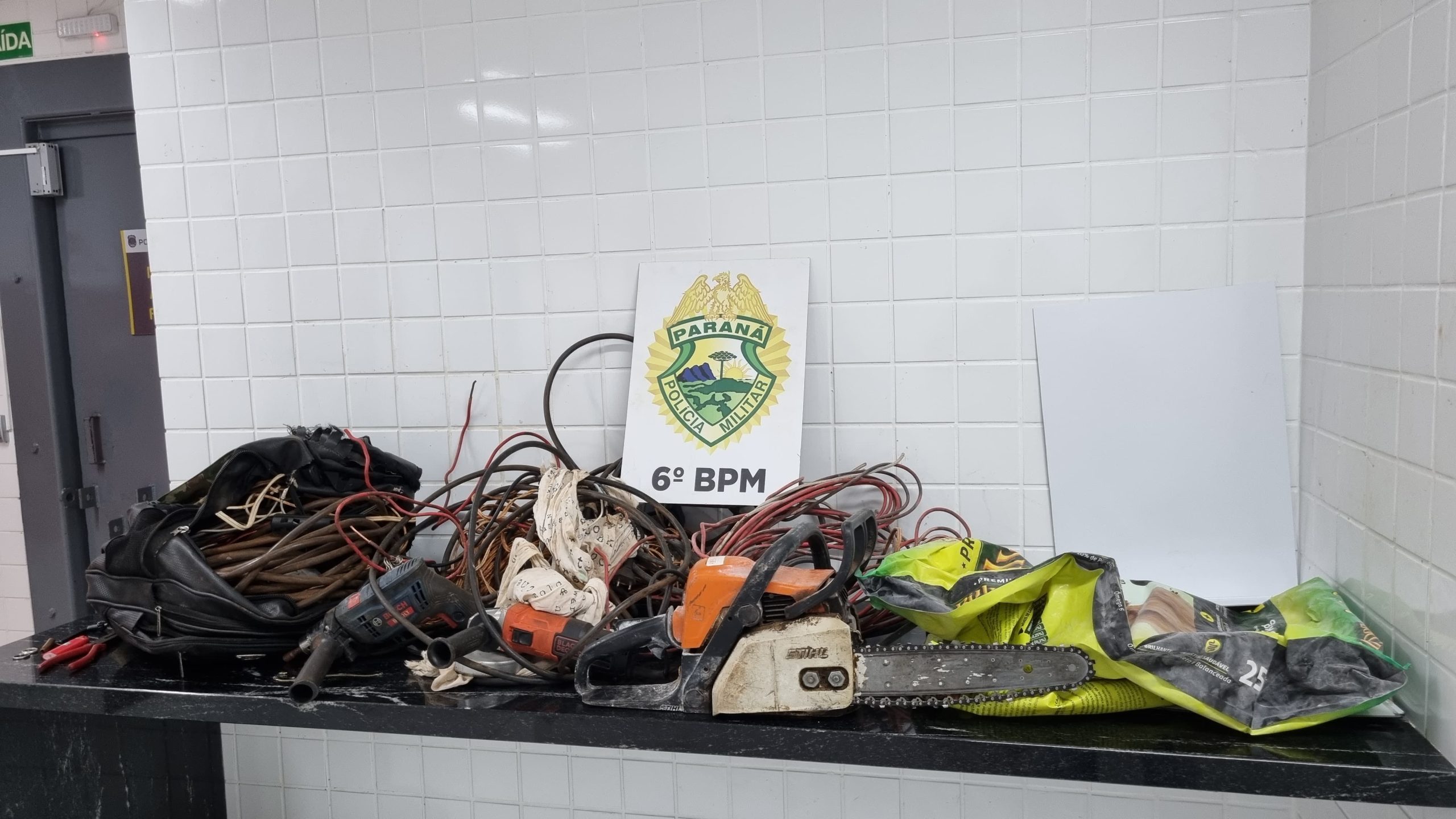 Suspeito de furto é preso pela PM no bairro Coqueiral