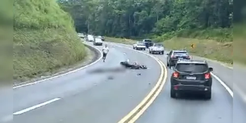 Imagem referente a Rodovia da morte: casal perde a vida após motocicleta tombar em curva na BR-277