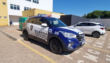 Imagem referente a Mulher é detida após quebrar medida protetiva na Avenida Cascavel