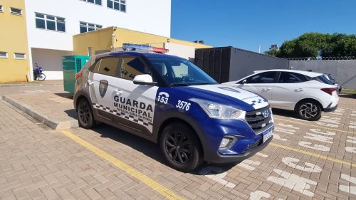 Imagem referente a Mulher é detida após quebrar medida protetiva na Avenida Cascavel