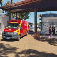 Imagem referente a Homem é socorrido pelo Siate no interior da Ceasa em Cascavel