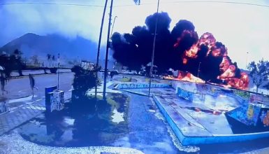 Imagem referente a Câmera registra momento da queda de avião em praia de Ubatuba