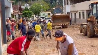 Fortes chuvas em Minas Gerais destroem 9 pontes em Dom Silvério