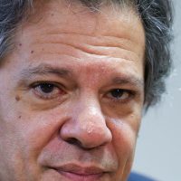 Imagem referente a Haddad afirma que Lula vetará jabutis que encarecerão conta de luz