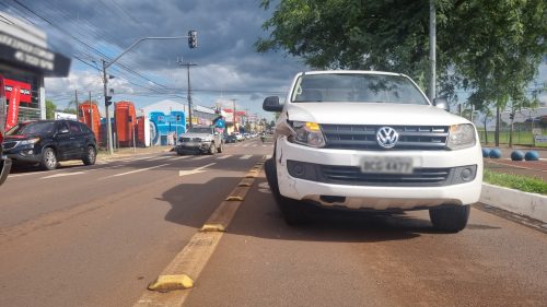 Imagem referente a Batida entre caminhonetes deixa trânsito lento na Avenida Barão do Rio Branco