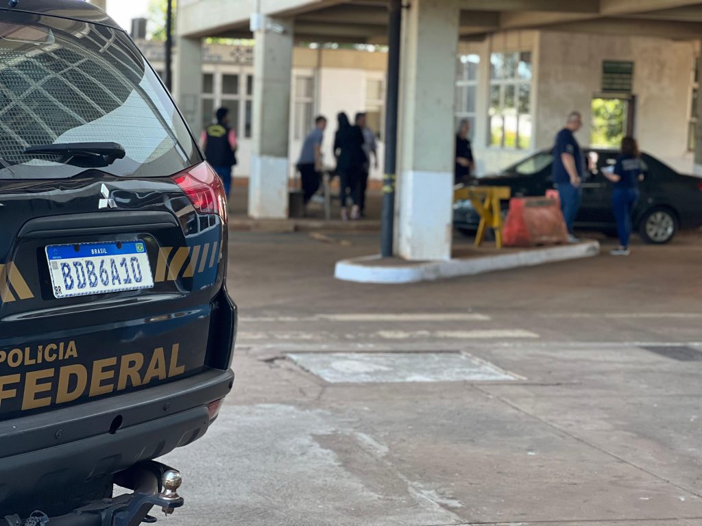 PF cumpre mandado de prisão de paraguaio na lista vermelha da Interpol por tráfico de drogas PF cumpre mandado de prisão de paraguaio na lista vermelha da Interpol por tráfico de drogas
