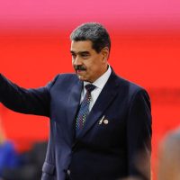 Imagem referente a Venezuela: Maduro assume 3º mandato e promete reforma na Constituição