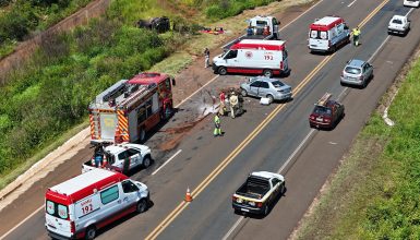 Imagem referente a Confirmadas três mortes e sete feridos em grave acidente na BR-277