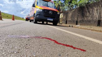 Ciclista bate a cabeça e fica em estado grave após queda de bicicleta