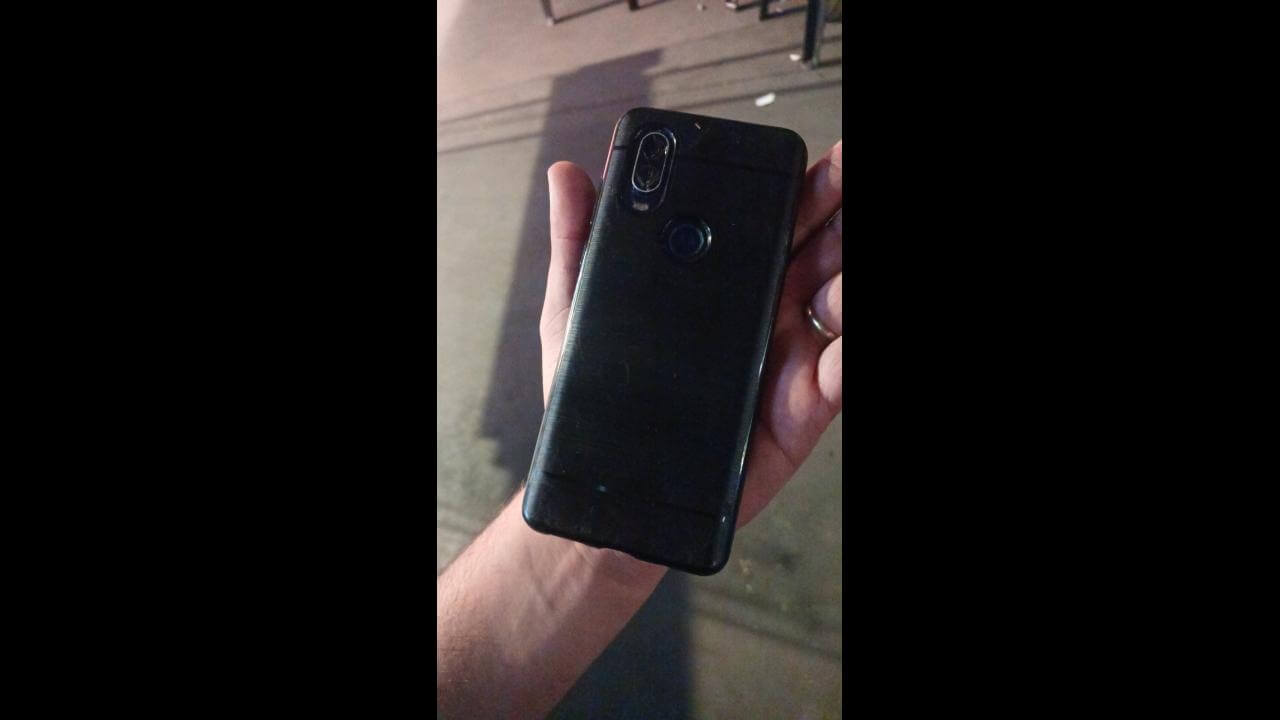 Foi achado celular da marca Motorola no bairro Morumbi