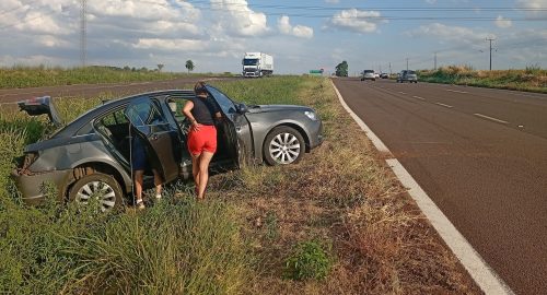 Imagem referente a Casal de Santa Catarina se envolve em acidente na BR-467 em Cascavel