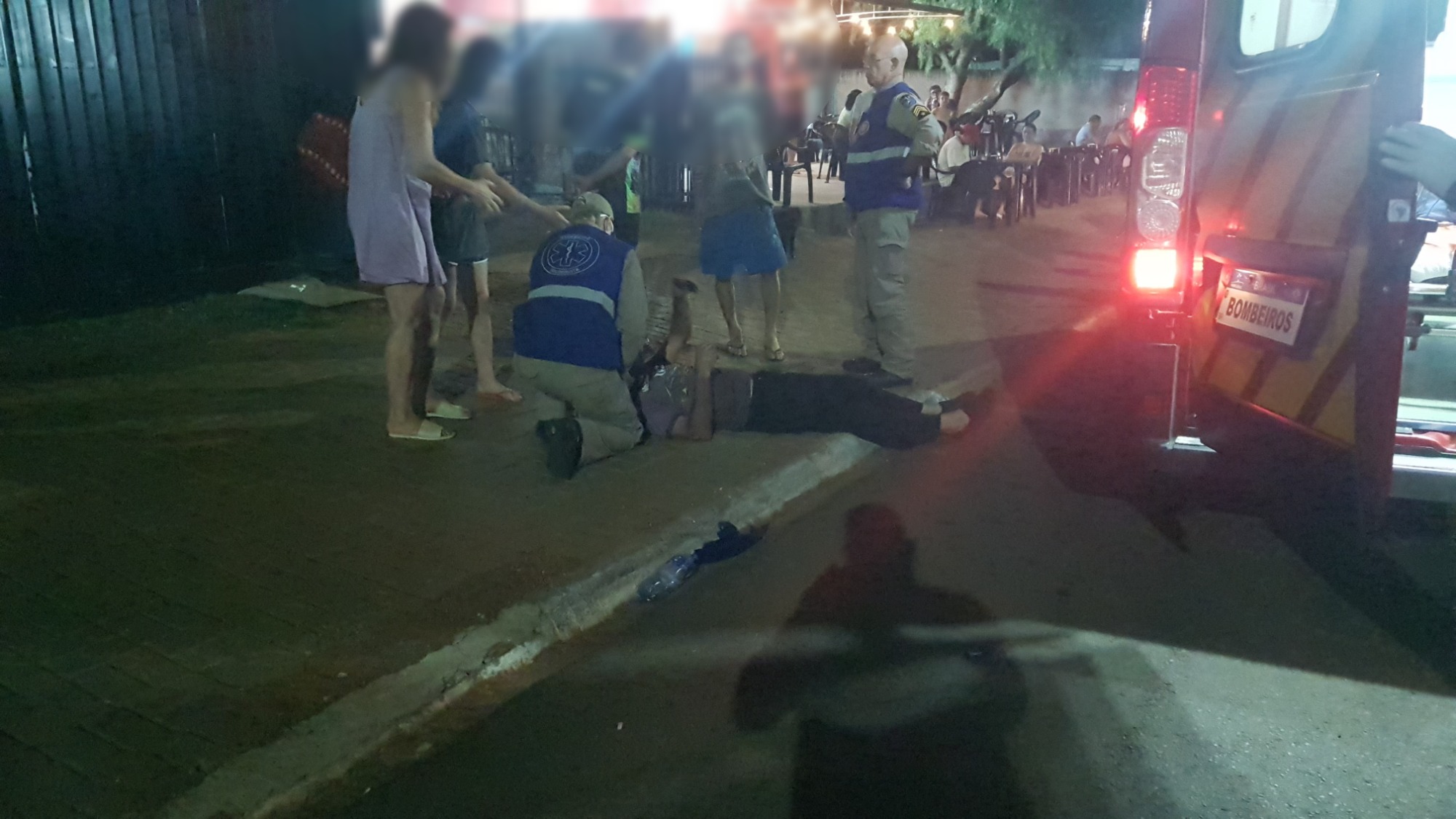 Homem fica ferido em acidente de trânsito no Veneza