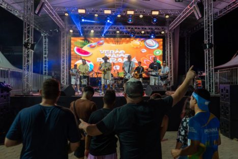 Imagem referente a Shows de samba e sertanejo abrem temporada dos palcos Sunset no Noroeste