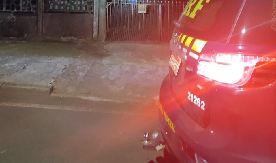 PRF resgata homem embriagado em Mandaguari PRF resgata homem embriagado em Mandaguari